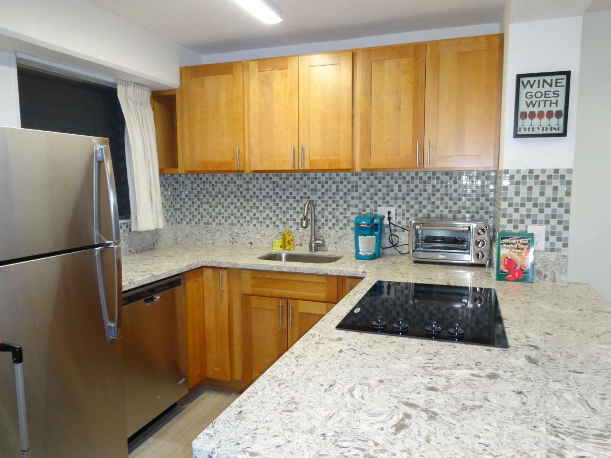 Waikiki 2BR King/King Beds Newly Renovated Apartment Honolulu Bagian luar foto